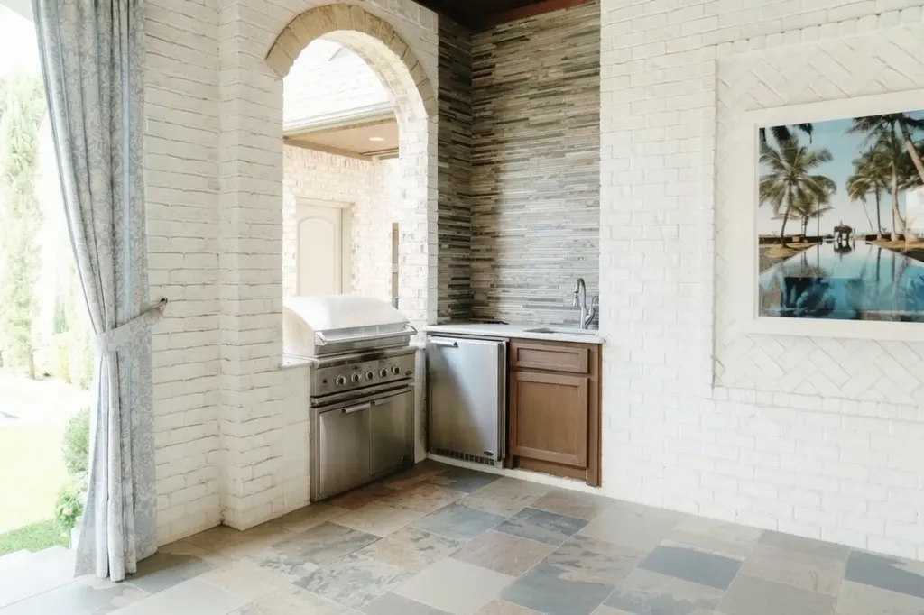 4540 Belclaire Avenue Highland Park TX 75205
