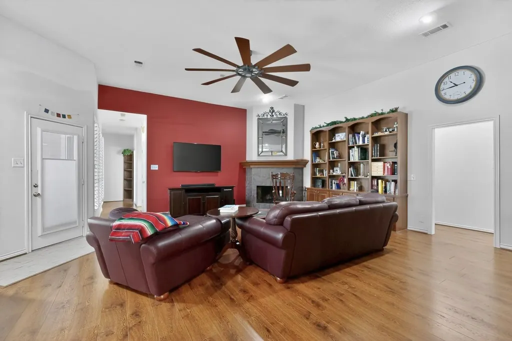 165 Johnson Lane Ovilla TX 75154