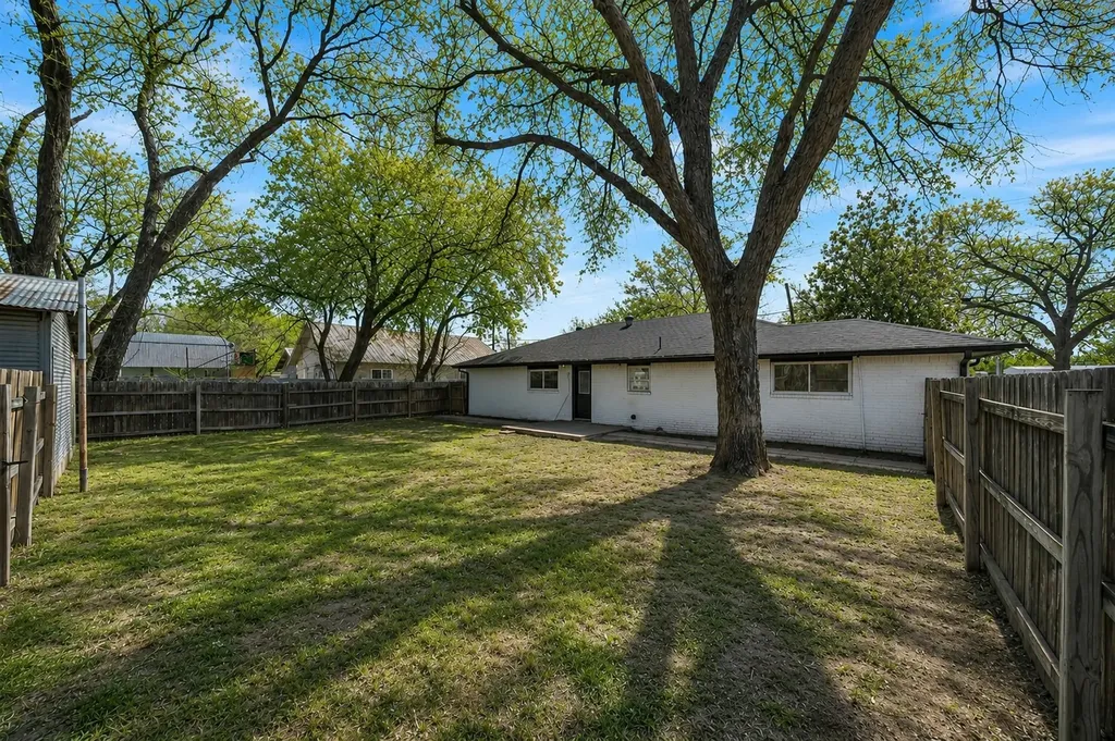 600 N Mill Street Bowie TX 76230