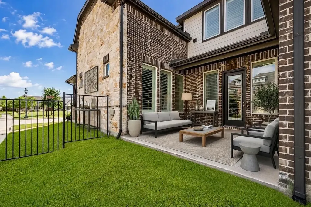 1571 Amesbury Way Farmers Branch TX 75234