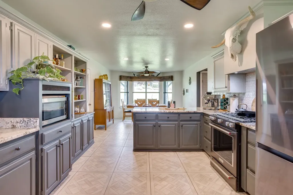 11533 Fm 2258 Grandview TX 76050