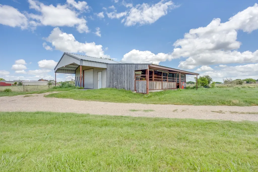 11533 Fm 2258 Grandview TX 76050