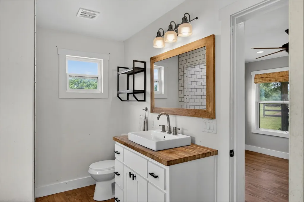 4221 Fm-120 E Denison TX 75020