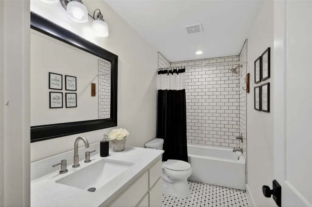 4221 Fm-120 E Denison TX 75020