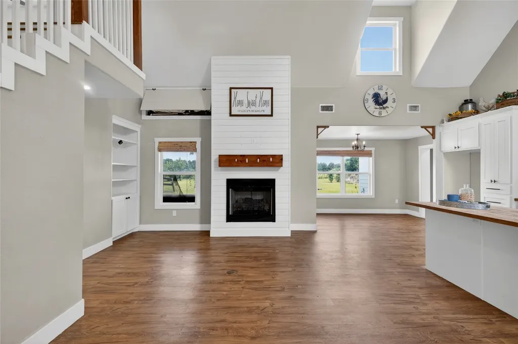 4221 Fm-120 E Denison TX 75020