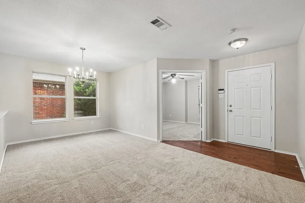 1612 Cardinal Way Aubrey TX 76227
