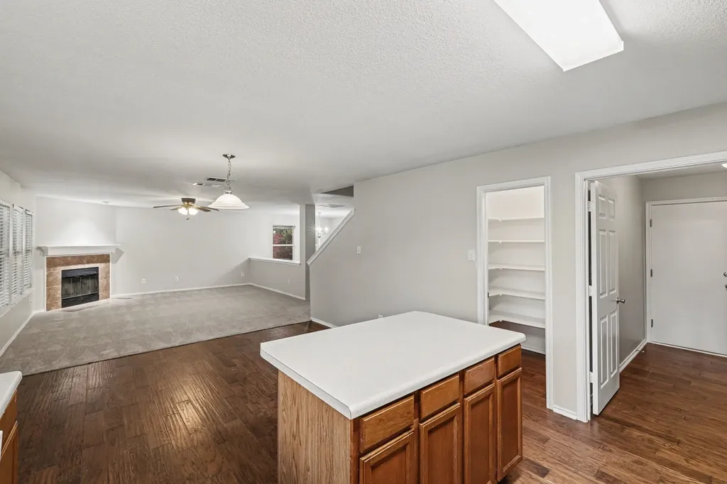 1612 Cardinal Way Aubrey TX 76227