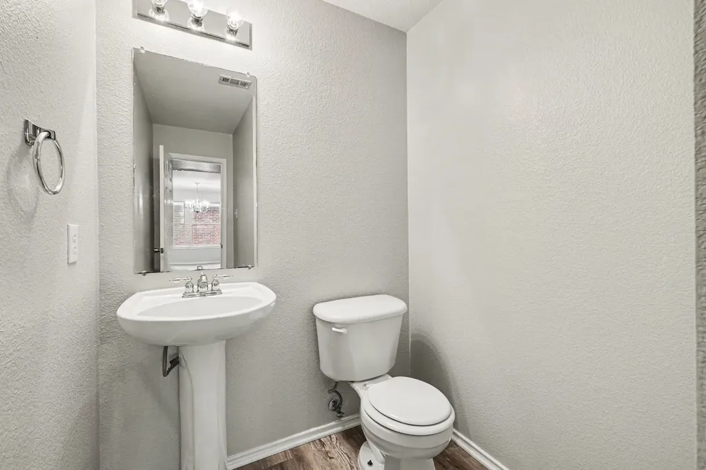 1612 Cardinal Way Aubrey TX 76227