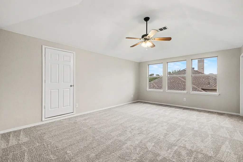 1612 Cardinal Way Aubrey TX 76227