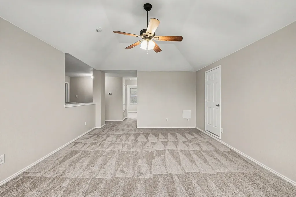 1612 Cardinal Way Aubrey TX 76227