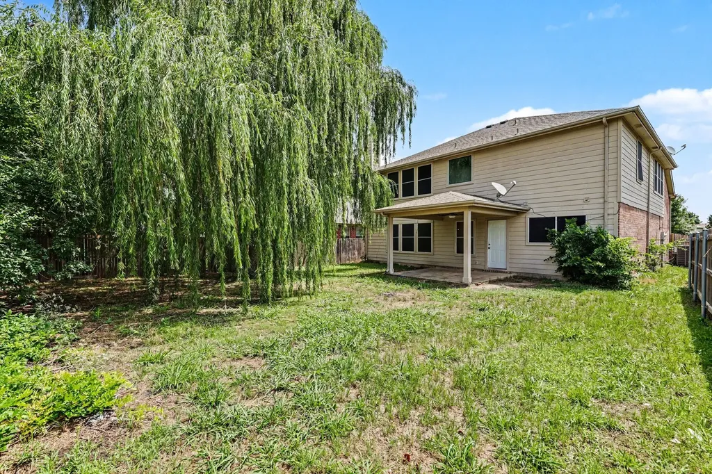 1612 Cardinal Way Aubrey TX 76227