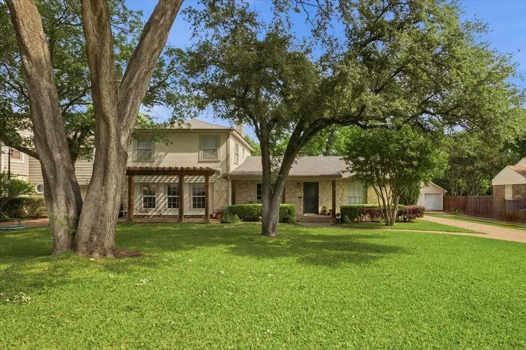 3724 Hilltop Road Fort Worth TX 76109