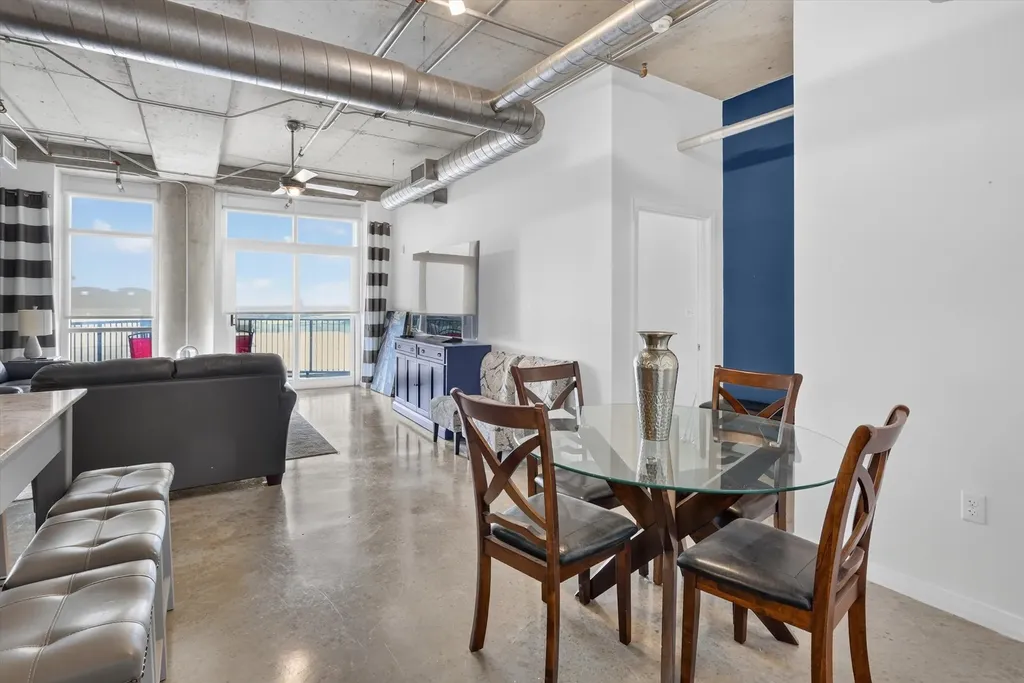 1001 Belleview Street Dallas TX 75215
