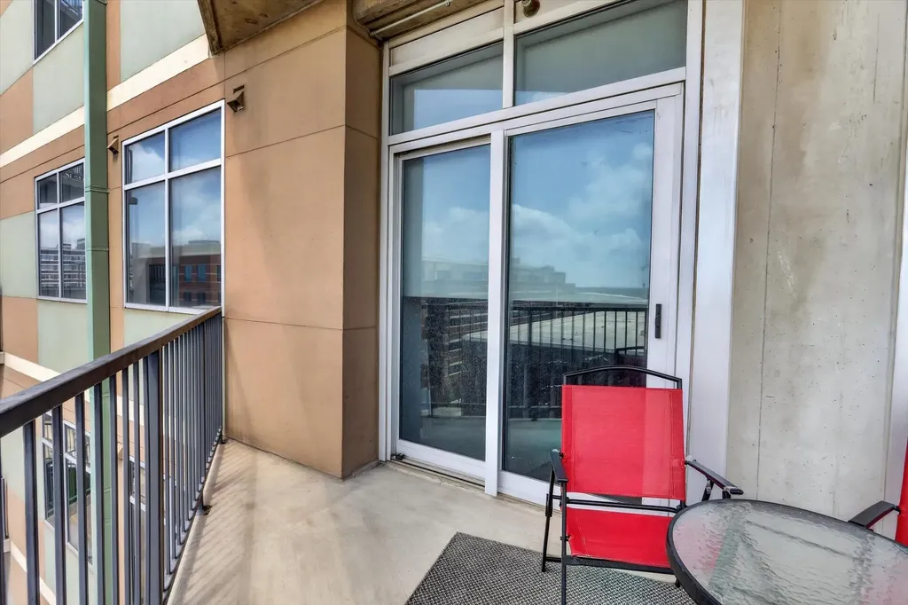 1001 Belleview Street Dallas TX 75215