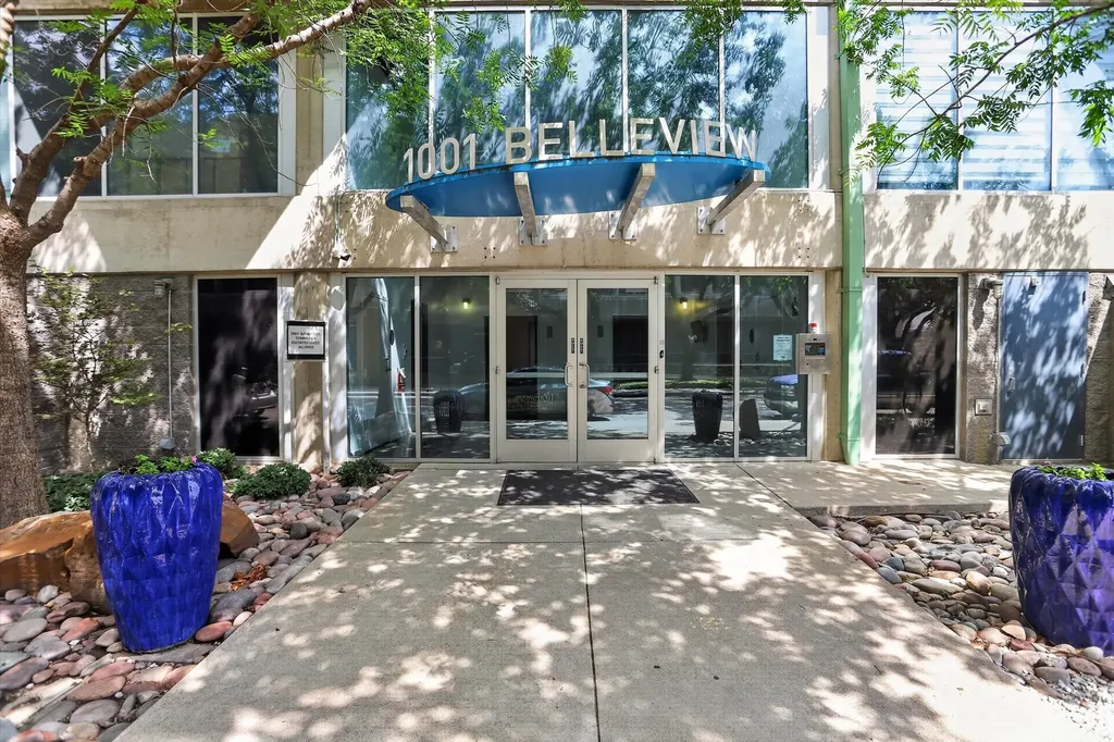 1001 Belleview Street Dallas TX 75215