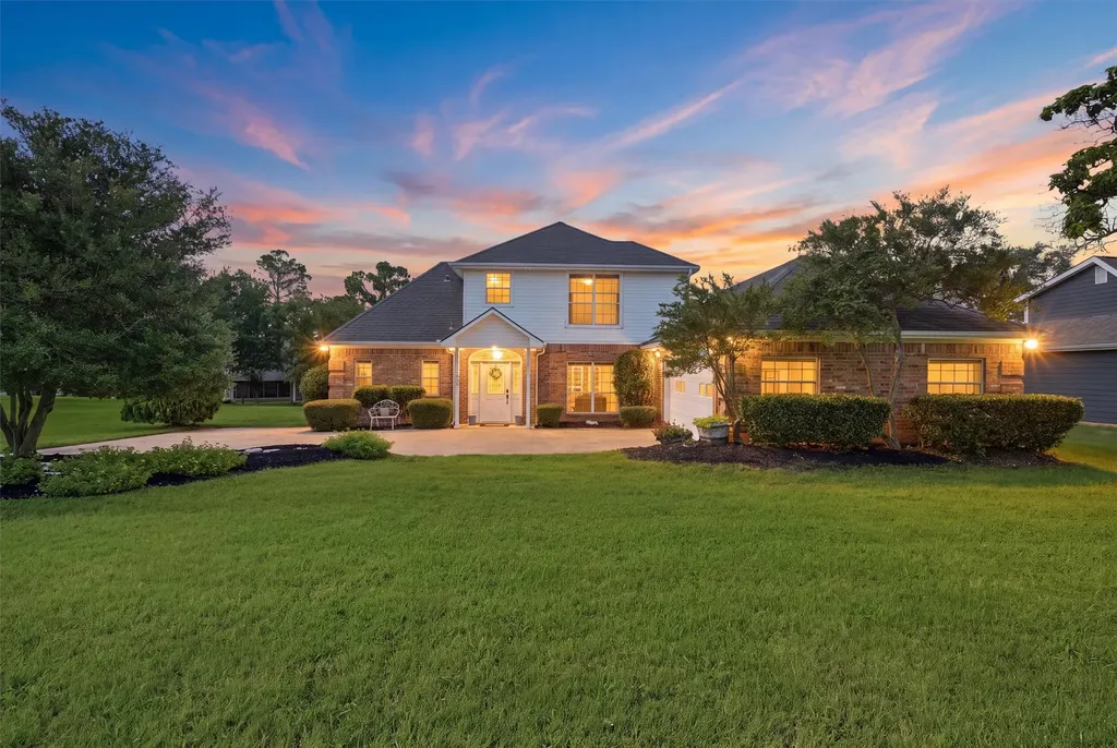 303 Kiowa Drive W Lake Kiowa TX 76240
