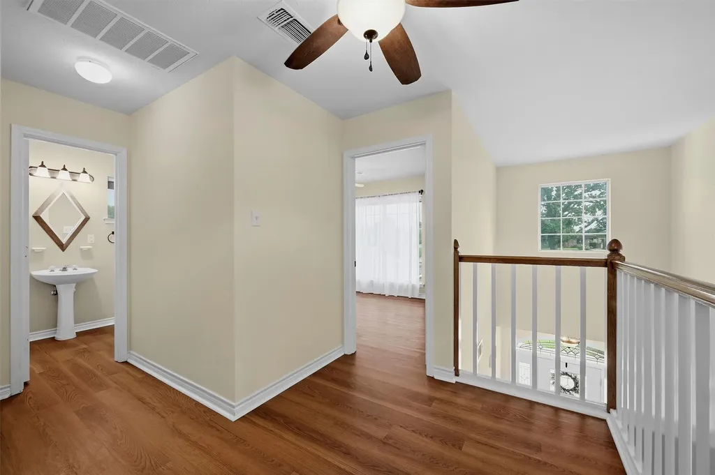 303 Kiowa Drive W Lake Kiowa TX 76240