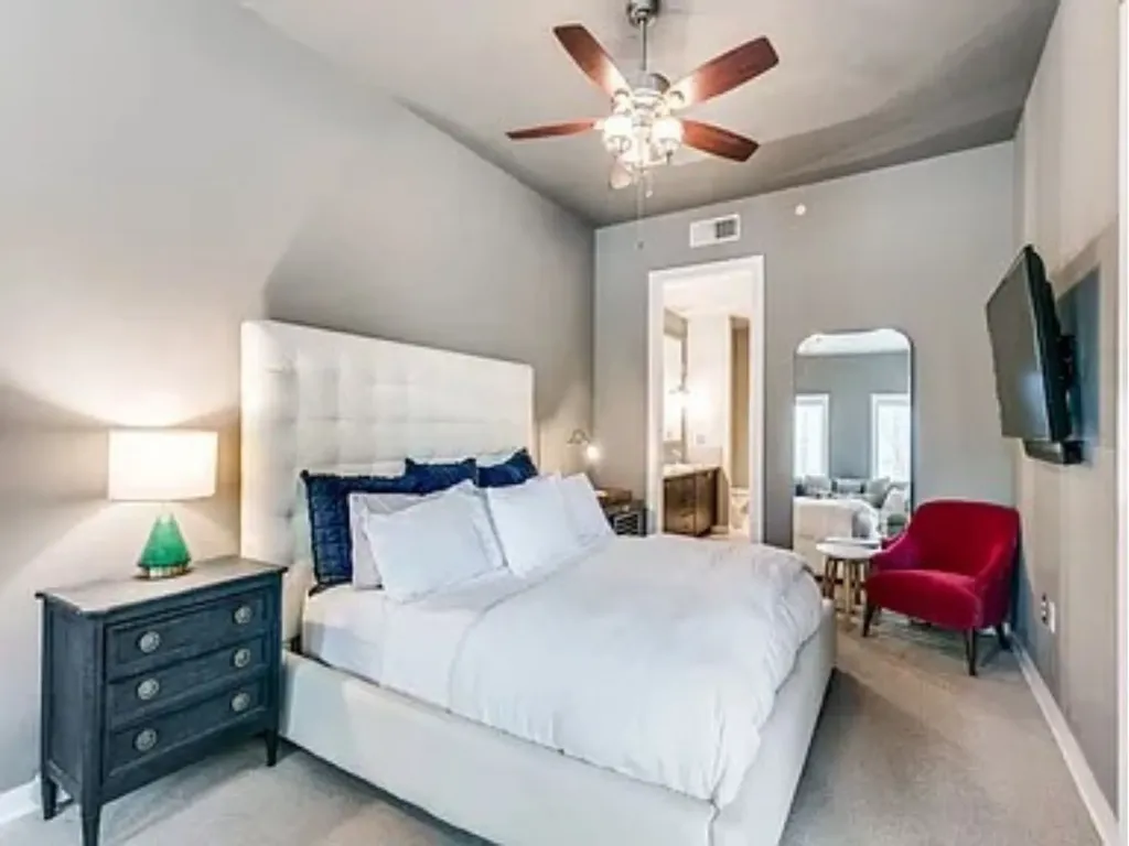 2950 Mckinney Avenue Dallas TX 75204