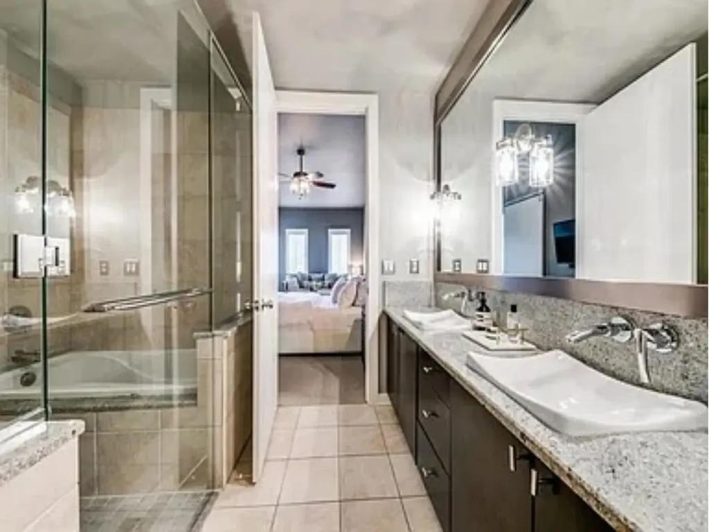 2950 Mckinney Avenue Dallas TX 75204