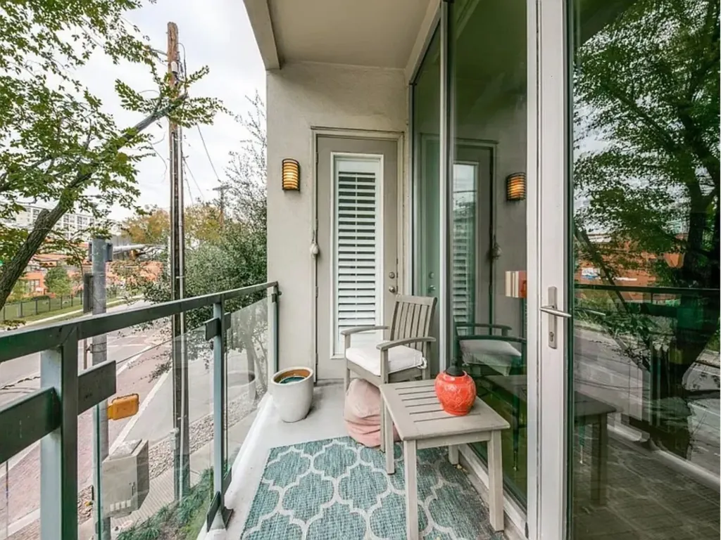 2950 Mckinney Avenue Dallas TX 75204