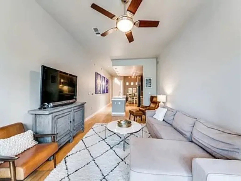 2950 Mckinney Avenue Dallas TX 75204