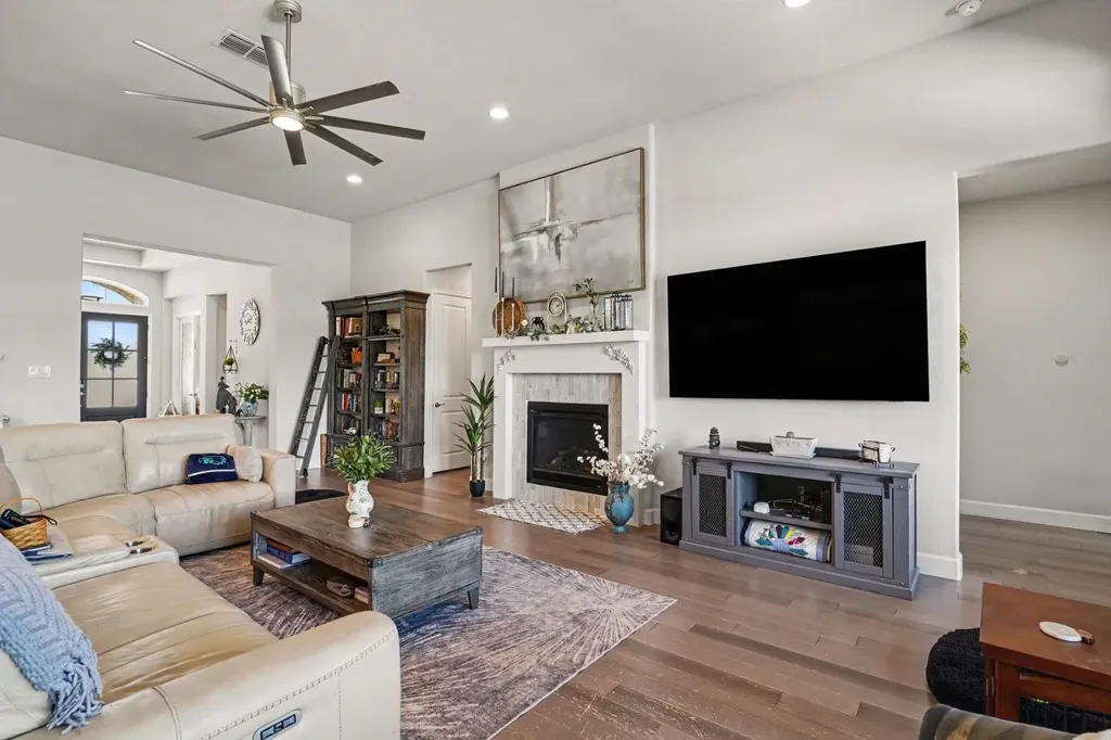 573 Broadleaf Way Haslet TX 76052