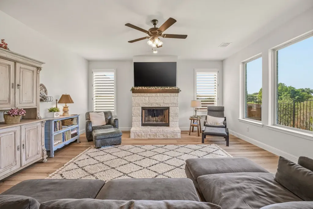 127 Mesa Drive Glen Rose TX 76043