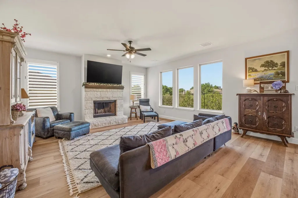 127 Mesa Drive Glen Rose TX 76043