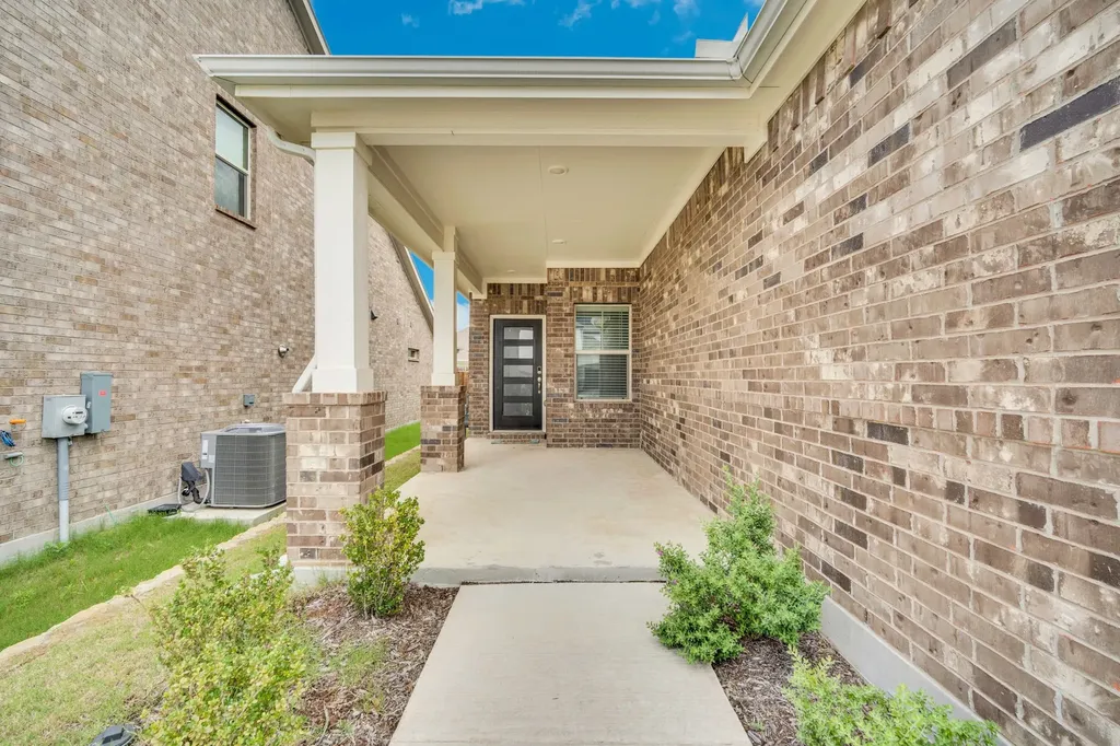 610 Hemingway Lane Lowry Crossing TX 75069