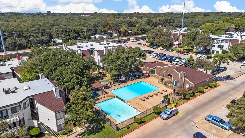 2300 Balsam Drive Arlington TX 76006