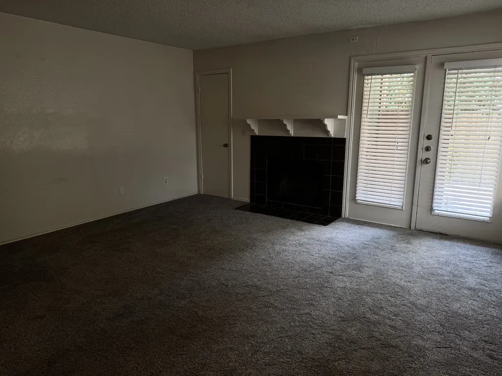 2300 Balsam Drive Arlington TX 76006