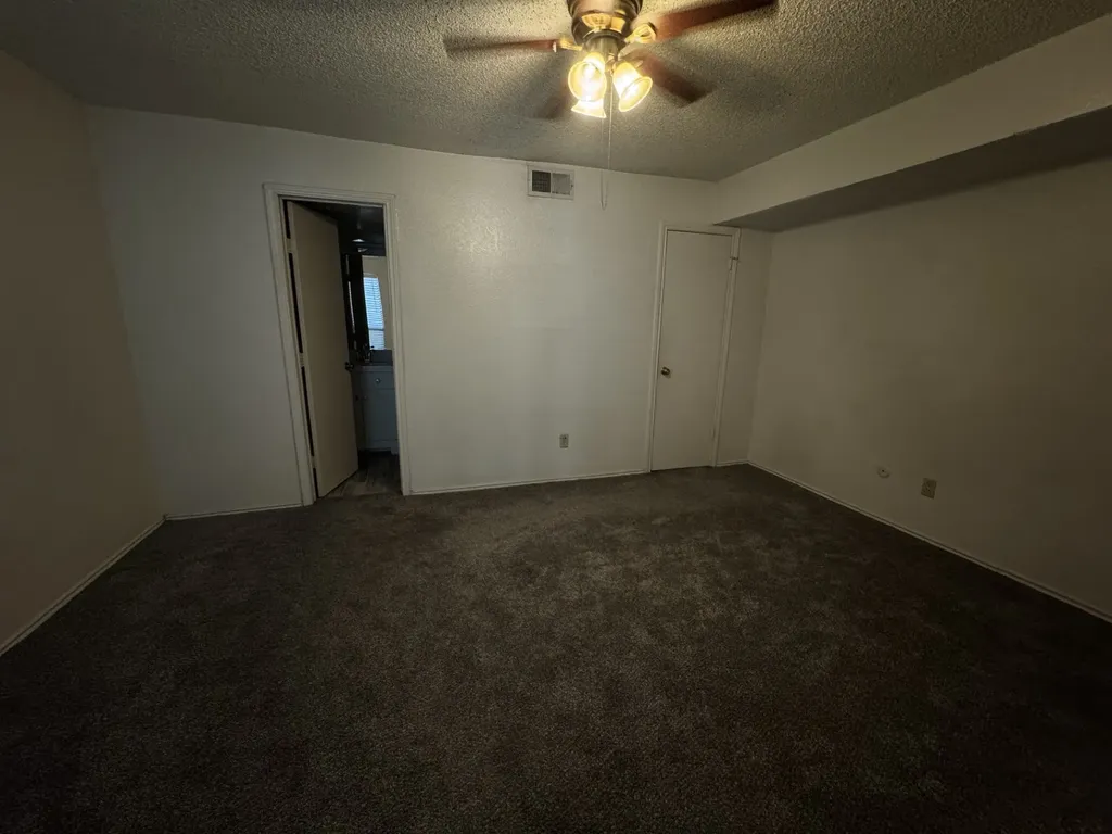 2300 Balsam Drive Arlington TX 76006
