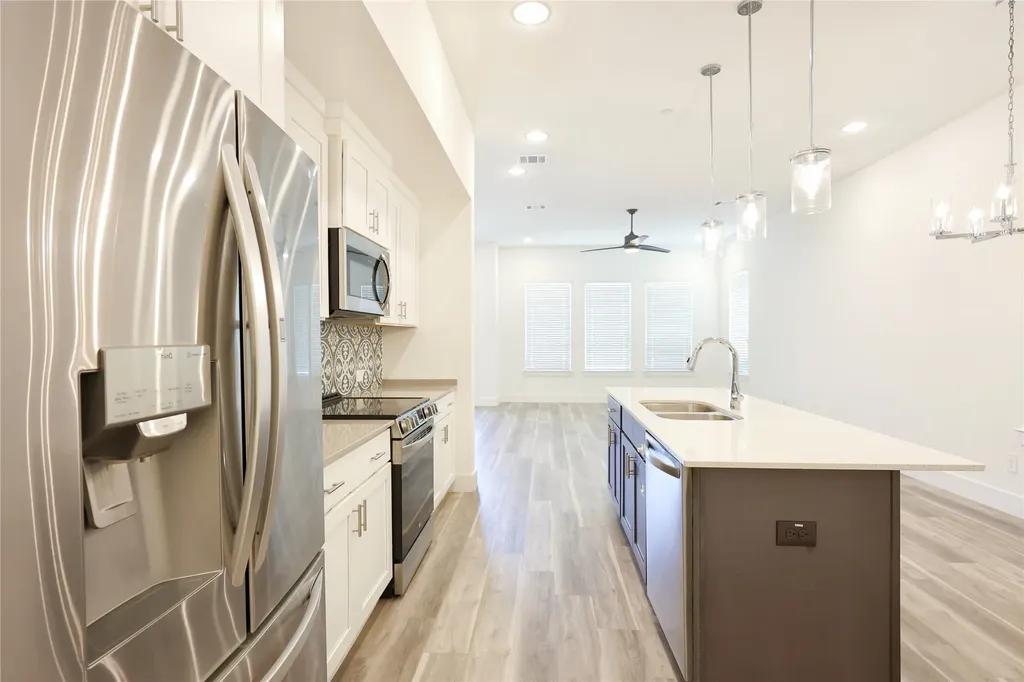 808 Eaglescliffe Landing Wylie TX 75098