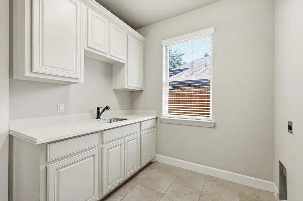 6901 Golf Green Drive Arlington TX 76001