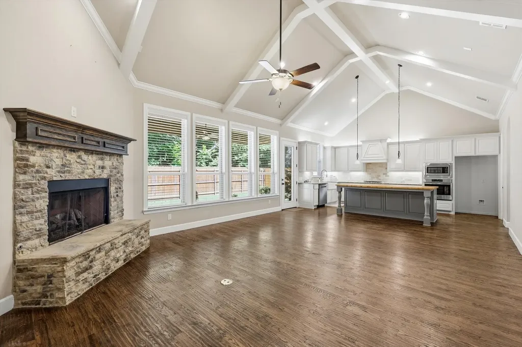 6901 Golf Green Drive Arlington TX 76001