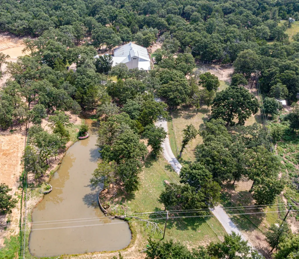 3724 County Road 211 Gainesville TX 76240