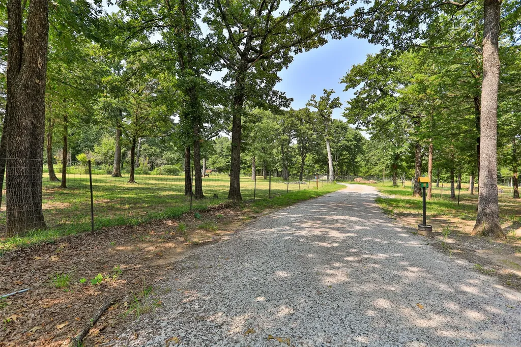 3724 County Road 211 Gainesville TX 76240