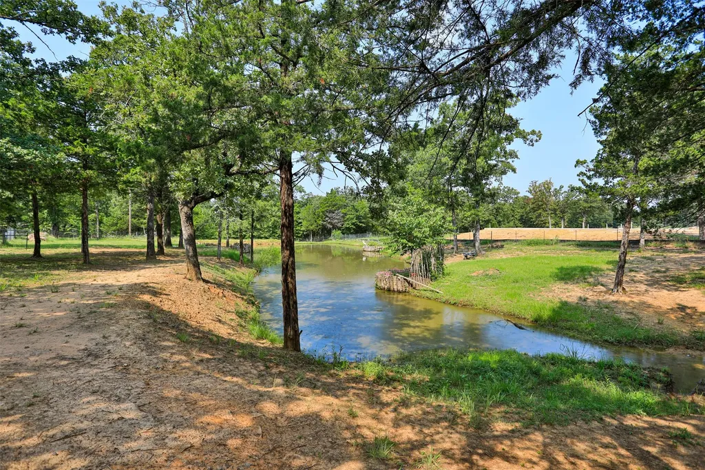 3724 County Road 211 Gainesville TX 76240