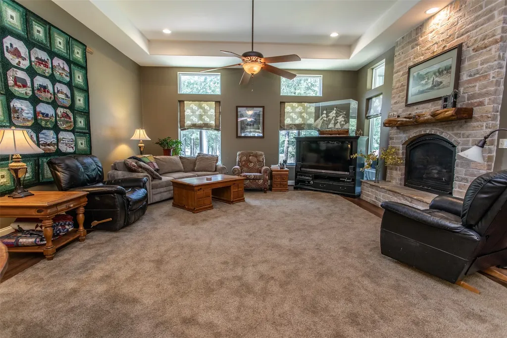 3724 County Road 211 Gainesville TX 76240