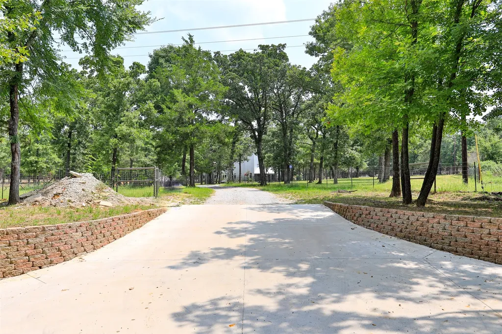 3724 County Road 211 Gainesville TX 76240