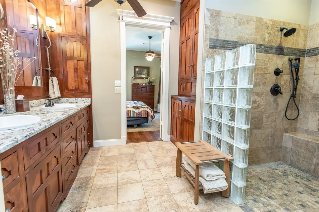 3724 County Road 211 Gainesville TX 76240