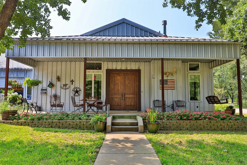 3724 County Road 211 Gainesville TX 76240