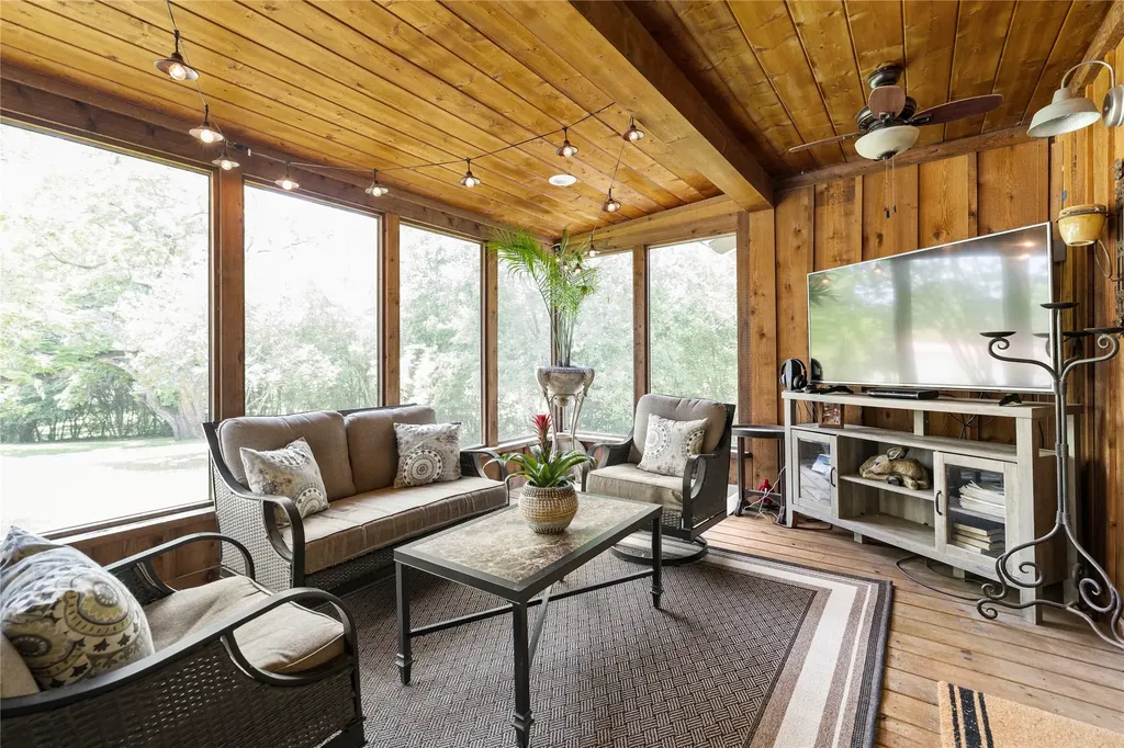 4735 Highway 37 S Mineola TX 75773