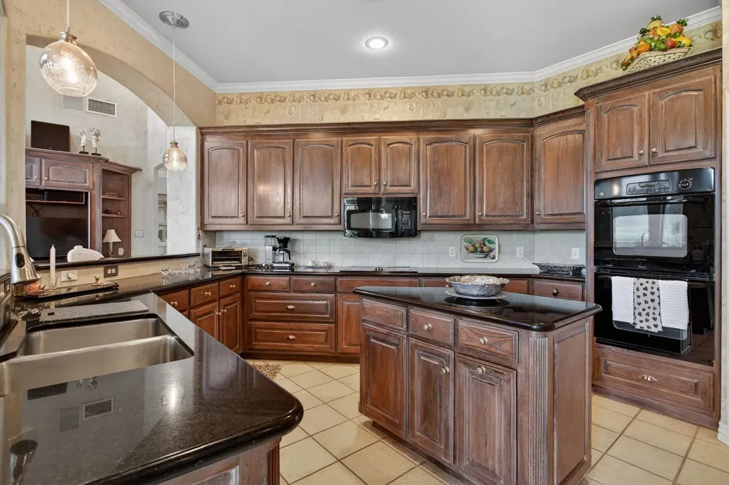865 Thomas Crossing Drive Fort Worth TX 76028