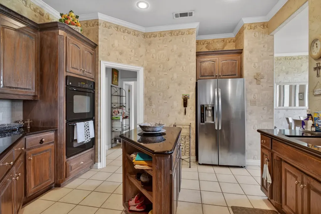 865 Thomas Crossing Drive Fort Worth TX 76028