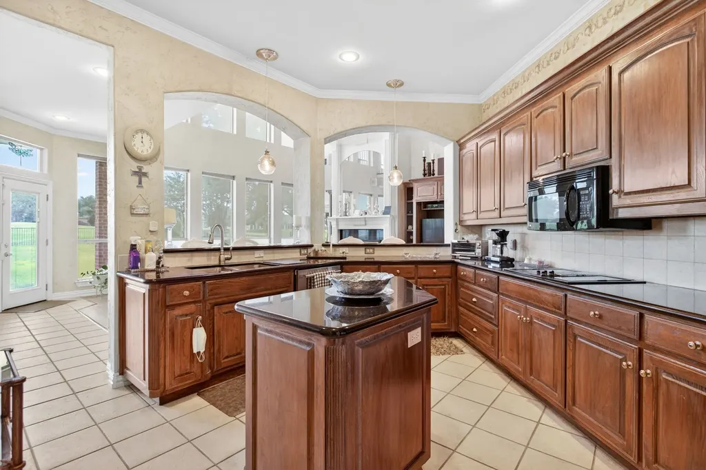 865 Thomas Crossing Drive Fort Worth TX 76028