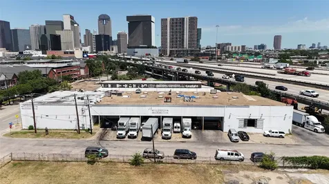 510 S Good Latimer Expressway Dallas TX 75226