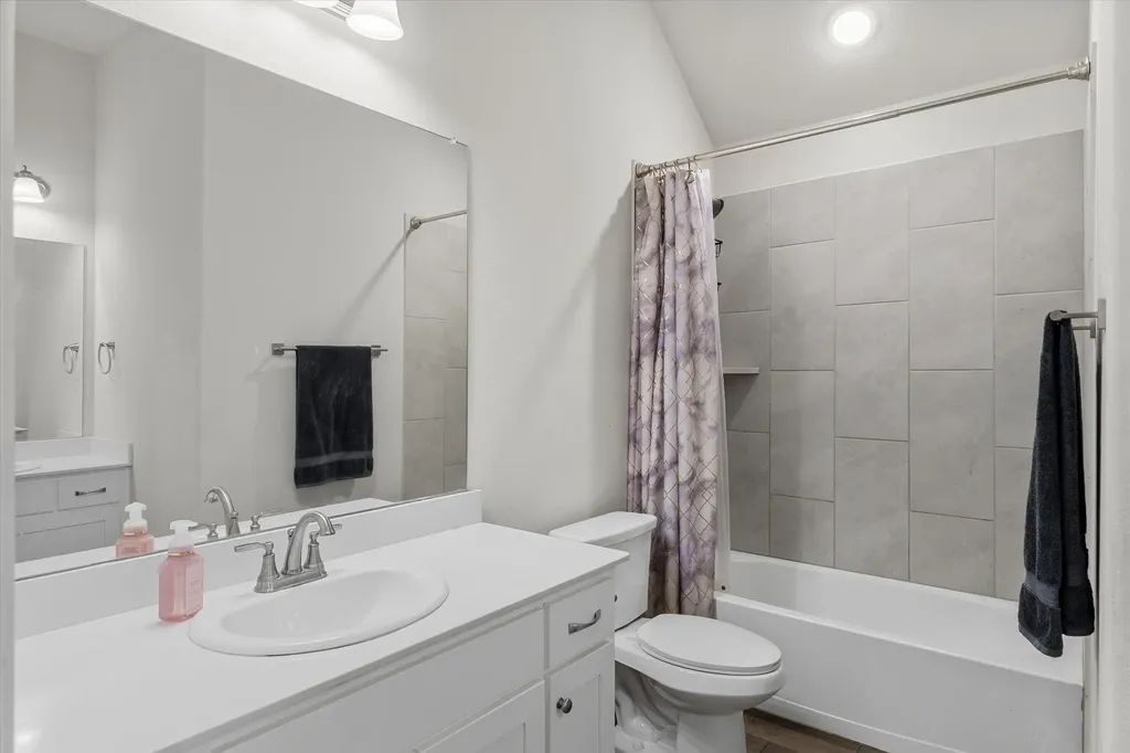 425 Private Road 7017 Edgewood TX 75117