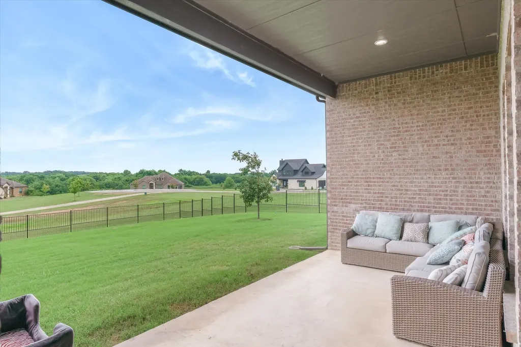 425 Private Road 7017 Edgewood TX 75117