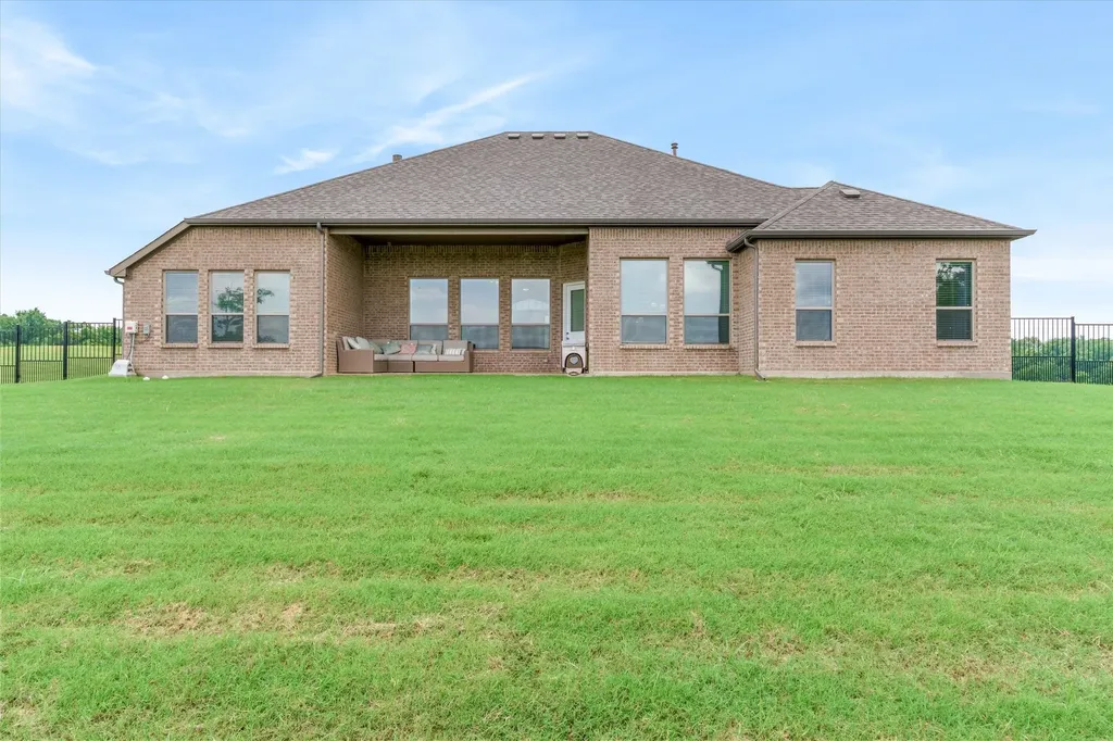 425 Private Road 7017 Edgewood TX 75117